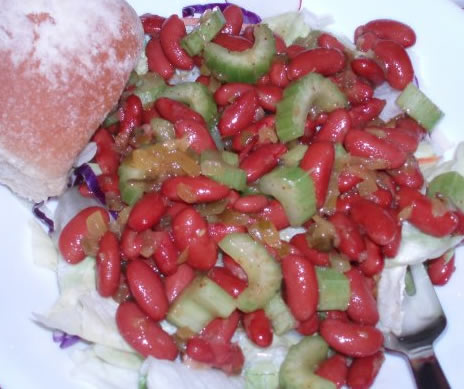 apple and kidney bean salad